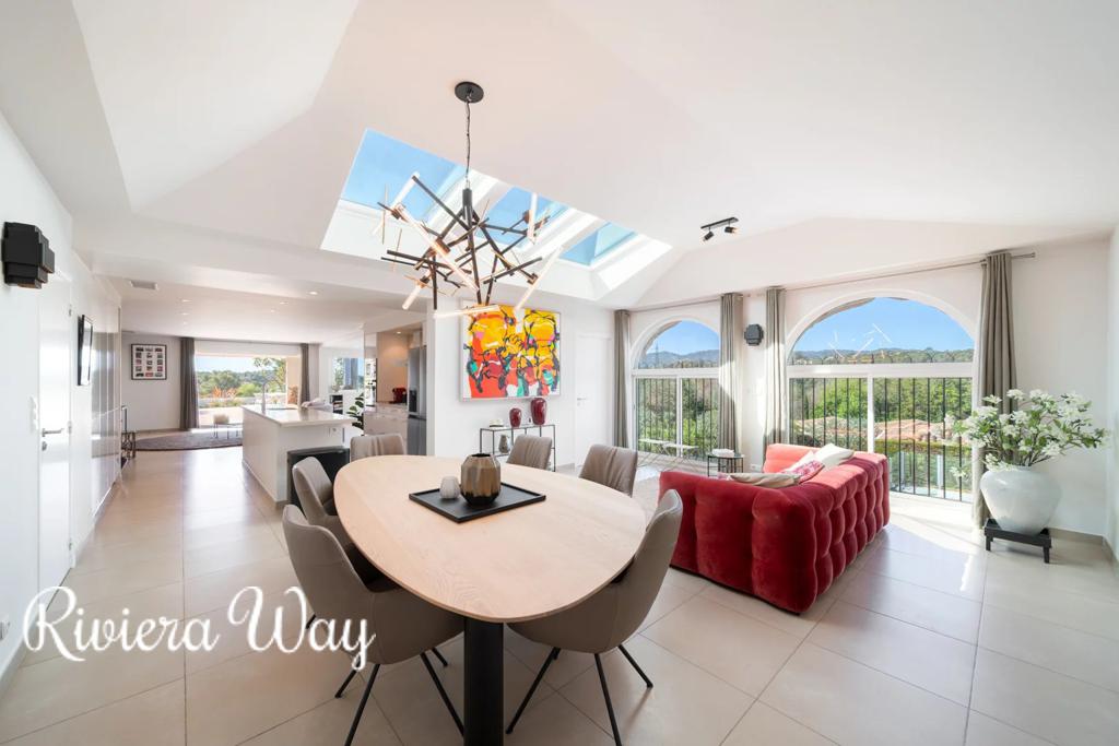 5 room apartment in Mougins, photo #4, listing #106231818