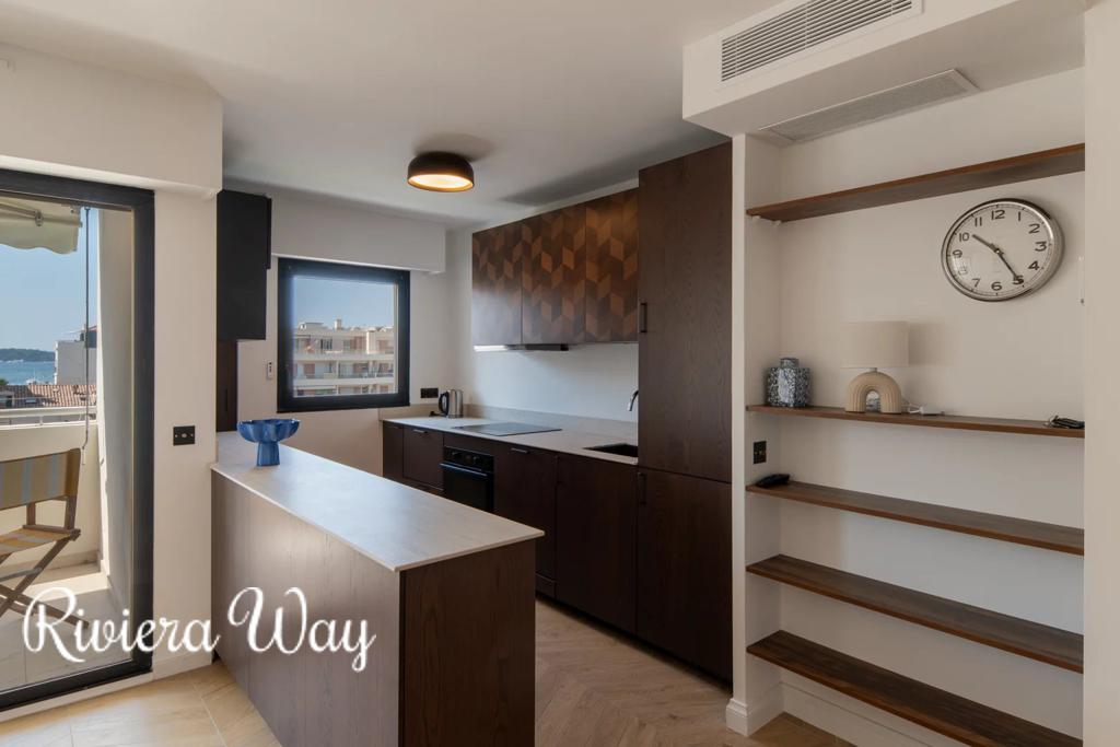 3 room apartment in Cannes, photo #5, listing #106781136
