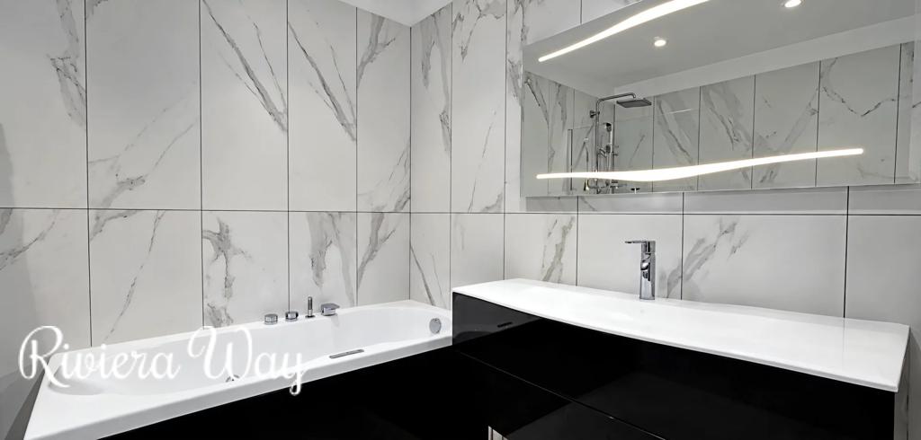 4 room apartment in Theoule-sur-Mer, photo #8, listing #107133096