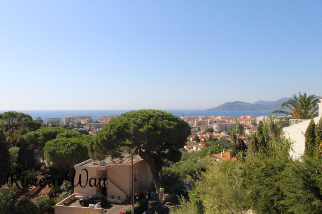 Apartment in Cannes, 630 m², photo #1, listing #80879106