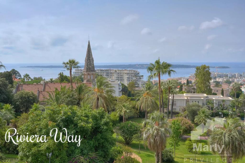5 room apartment in Cannes, photo #4, listing #95759412
