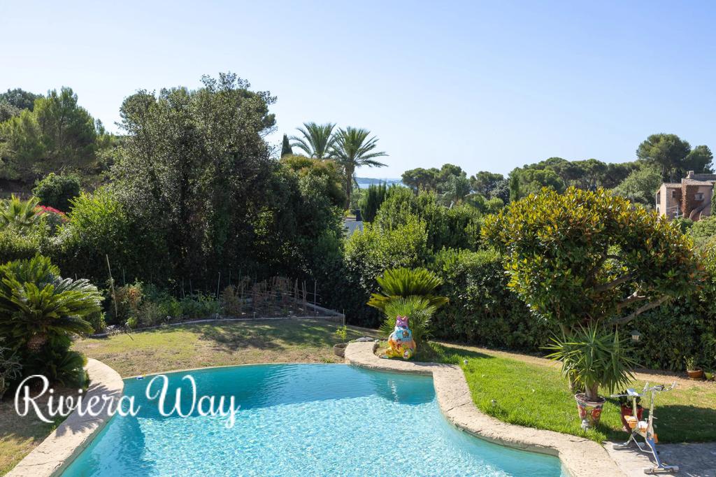 10 room villa in Antibes, photo #5, listing #103907496