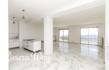 4 room penthouse in Villefranche-sur-Mer, 165 m²