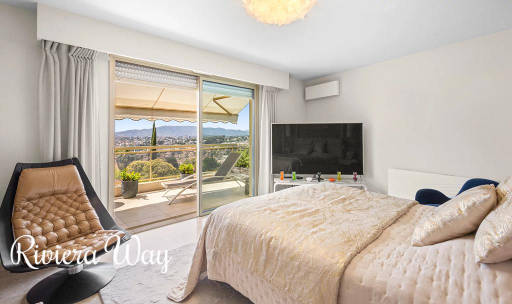 5 room apartment in Le Cannet, photo #9, listing #106444128