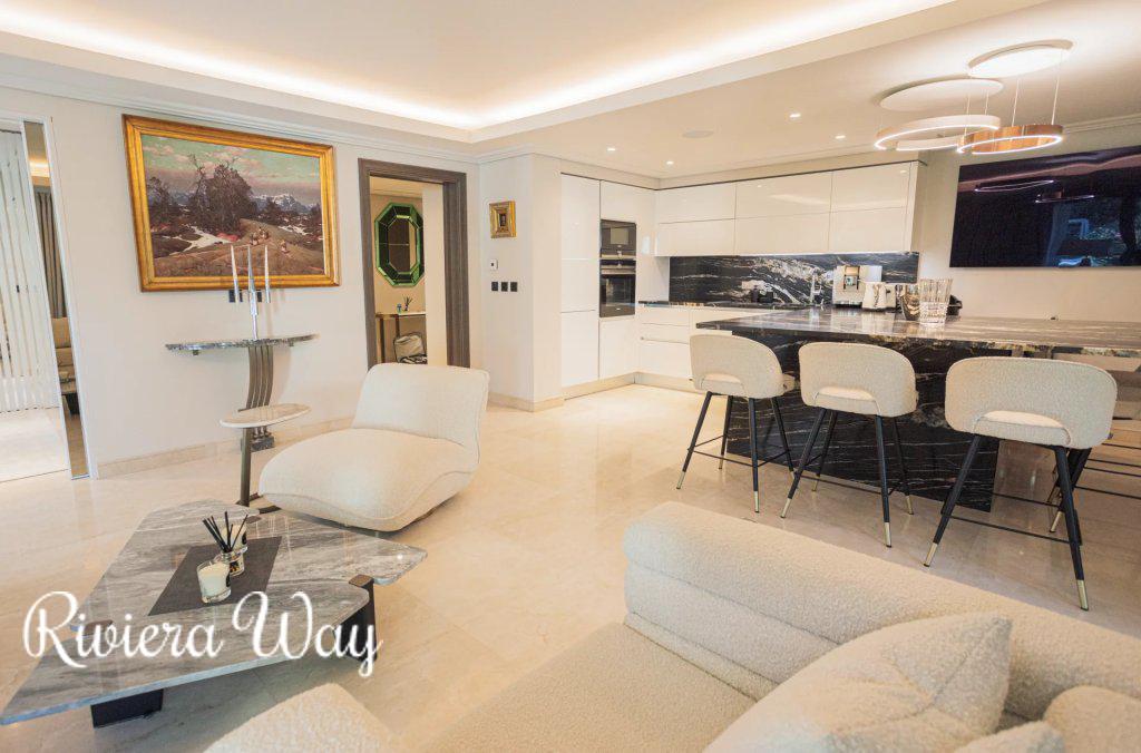 4 room apartment in Antibes, 100 m², photo #4, listing #103197444