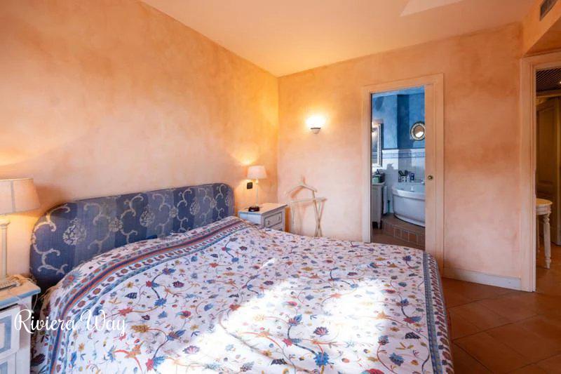 7 room villa in Cap d'Antibes, photo #7, listing #99741978