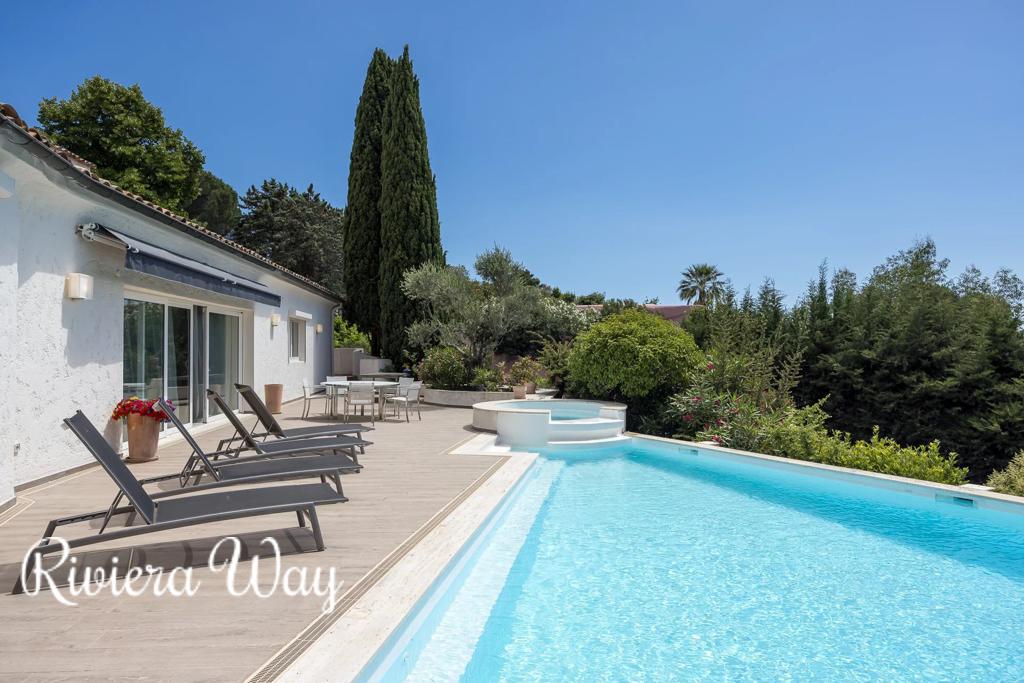 8 room villa in Muan-Sarthe, photo #8, listing #98811384