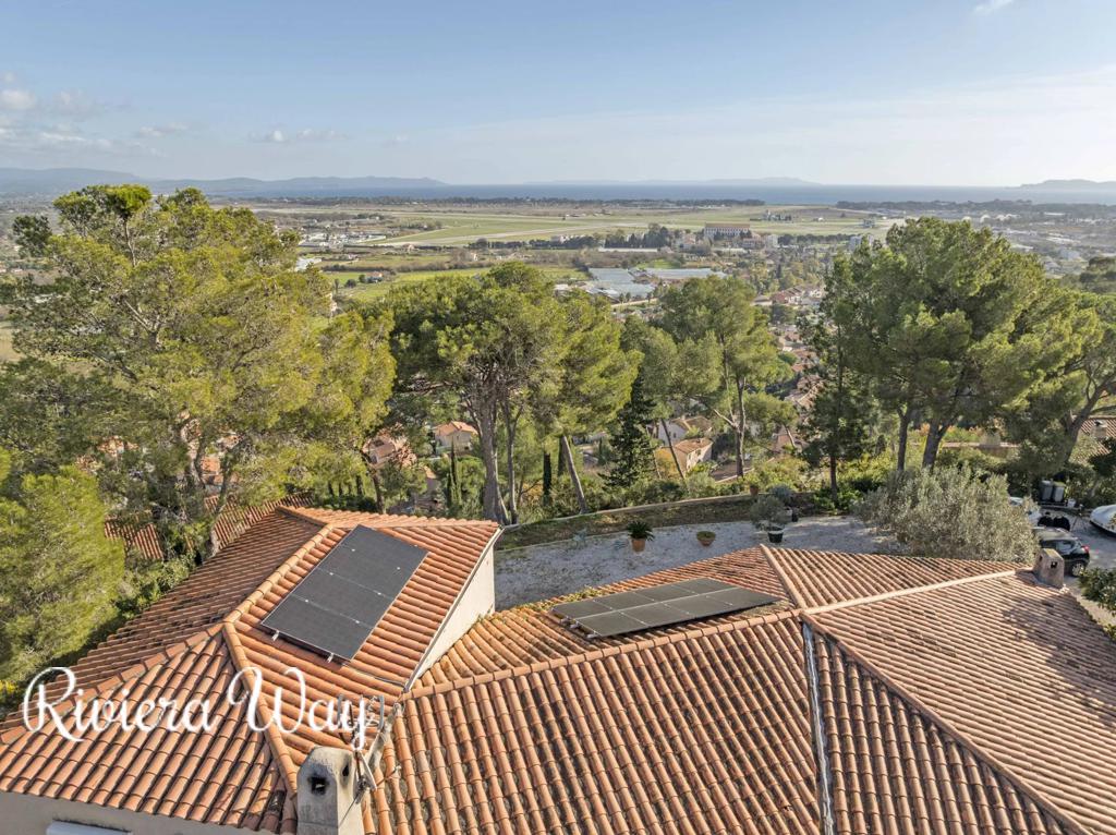 6 room villa in Hyères, photo #2, listing #105532182
