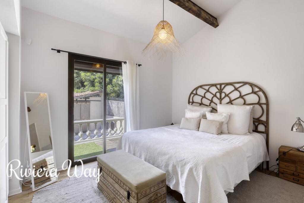 5 room villa in La Croix-Valmer, photo #4, listing #85343286