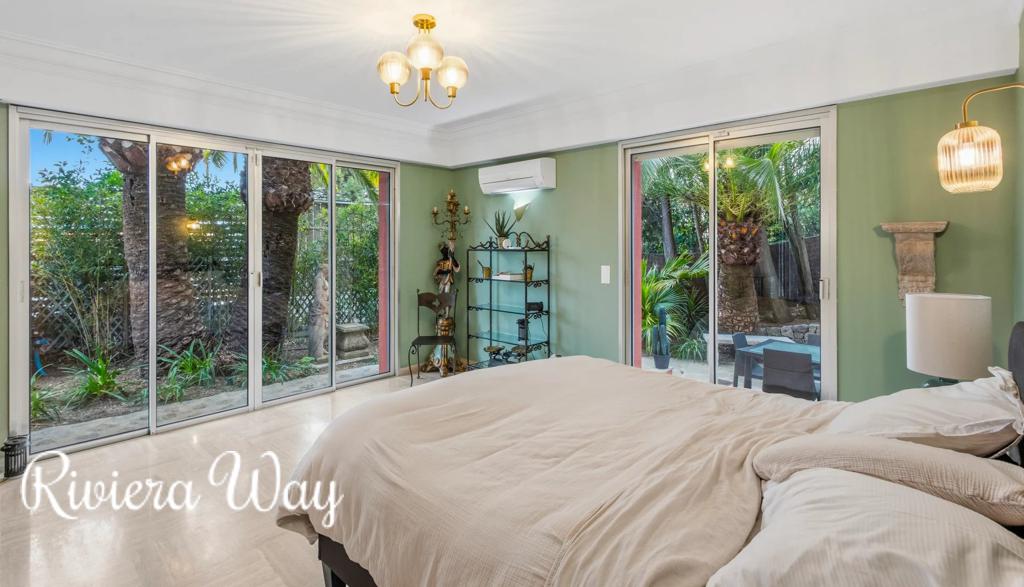 5 room villa in Le Cannet, photo #7, listing #106401750