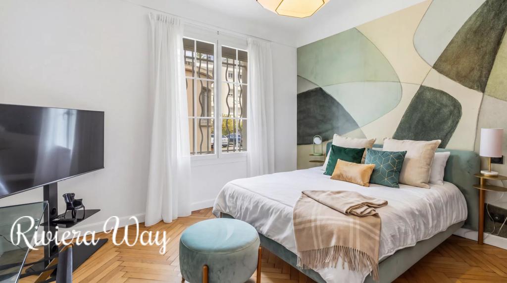 5 room apartment in Cannes, photo #9, listing #106461180