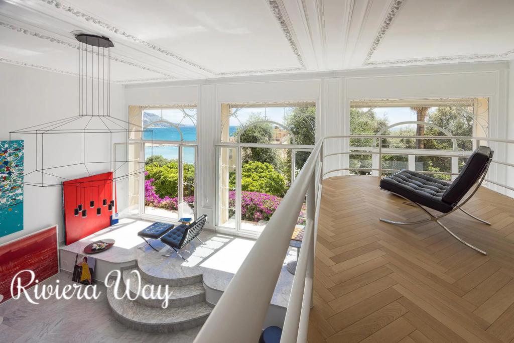 5 room apartment in Menton, photo #4, listing #106298304