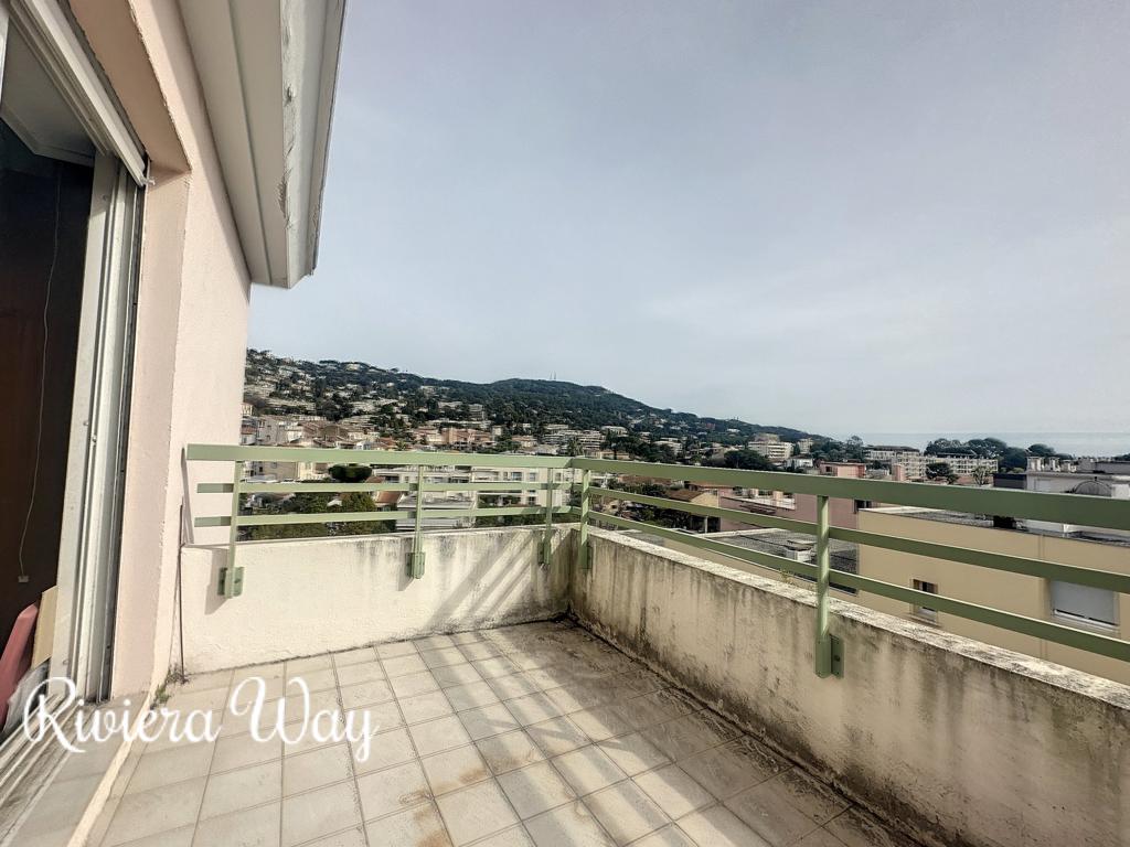 5 room apartment in Le Cannet, photo #1, listing #93547986