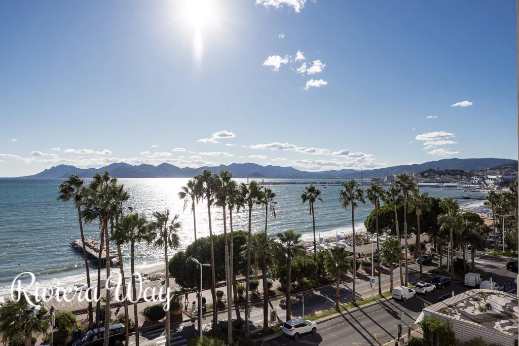 3 room apartment in Cannes, photo #7, listing #100699074