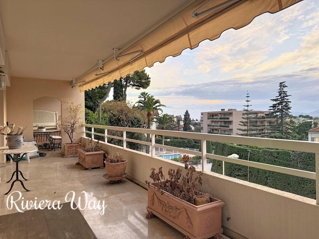 4 room apartment in Le Cannet, photo #1, listing #106122324