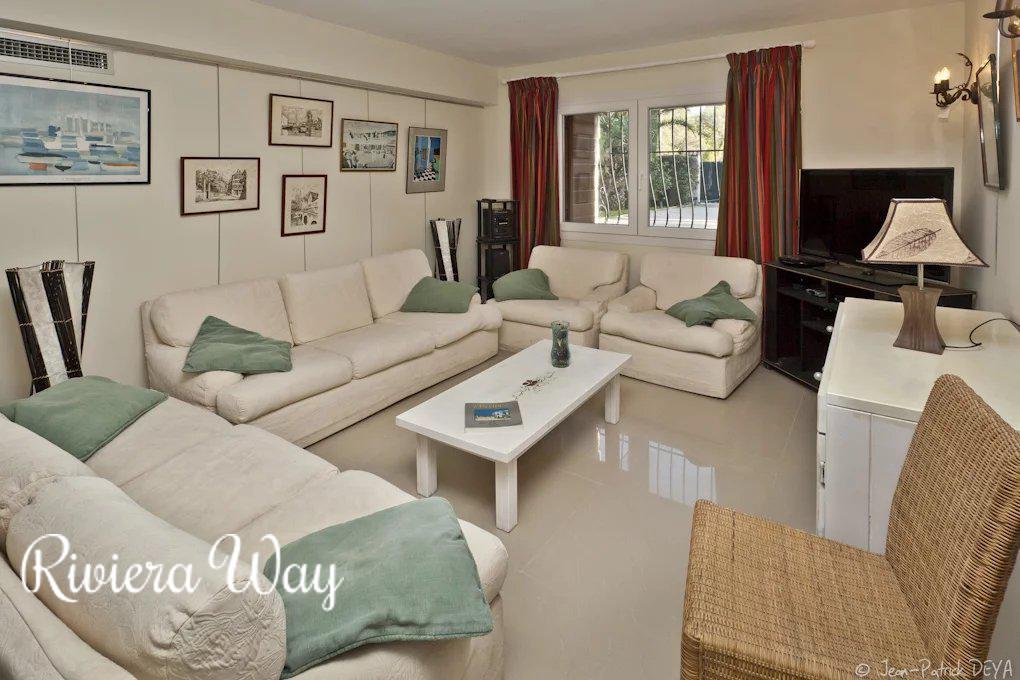 6 room villa in Cap d'Antibes, photo #3, listing #99759744