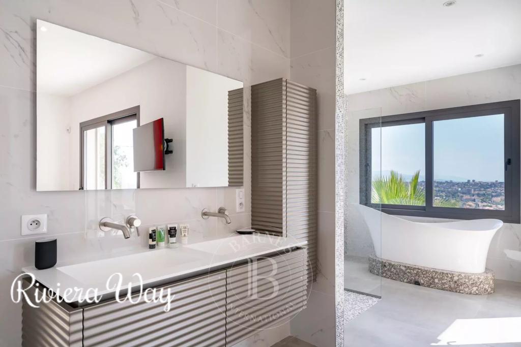 6 room villa in Cannes, photo #9, listing #102935154