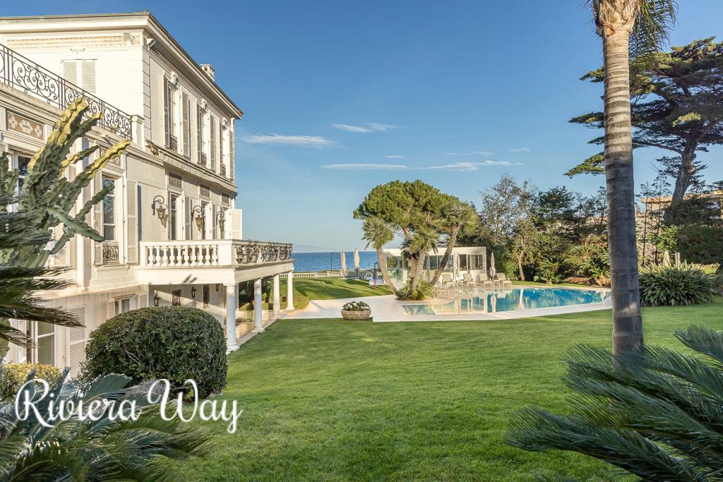 8 room villa in Cap d'Antibes, photo #7, listing #98994168