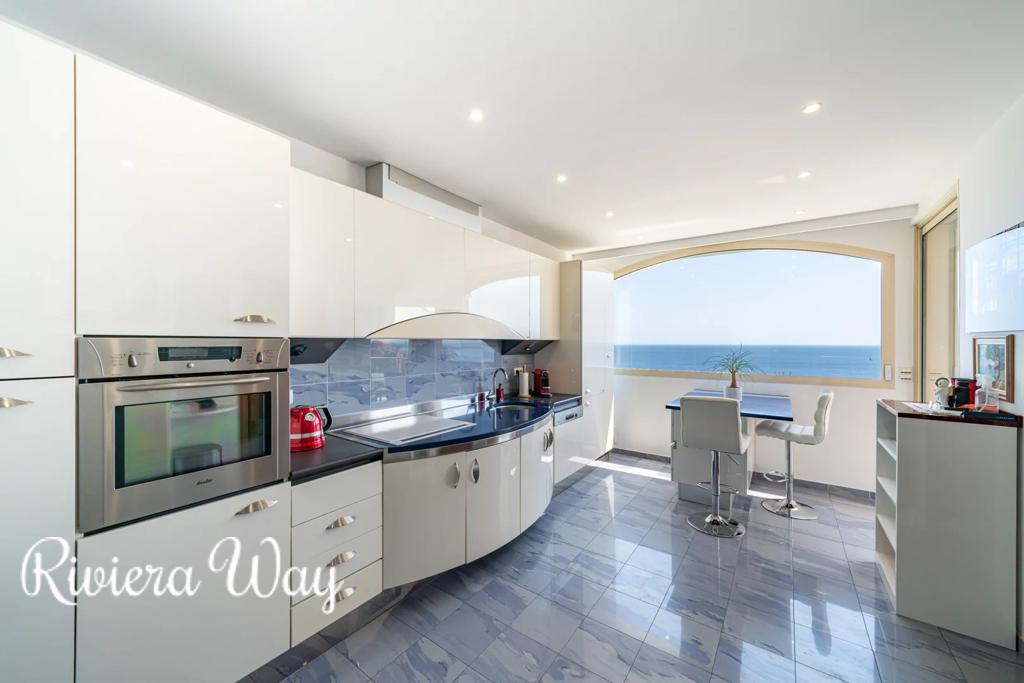 9 room villa in Vallauris, photo #9, listing #106524600