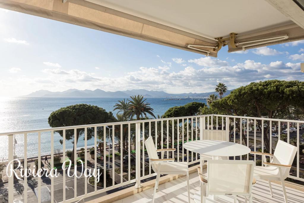 4 room apartment in Cannes, photo #10, listing #101511102