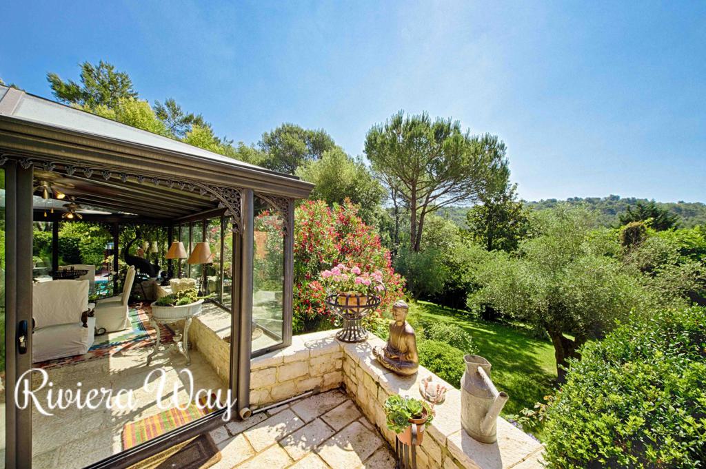 8 room villa in Mougins, photo #4, listing #93278598