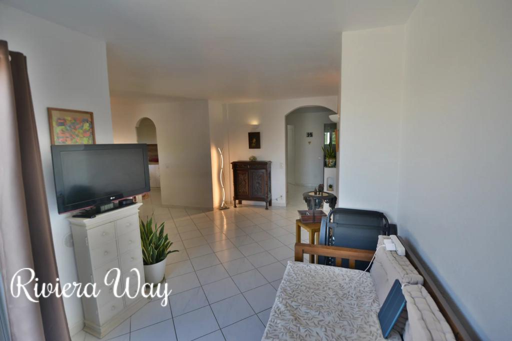 3 room apartment in Antibes, photo #4, listing #106595916