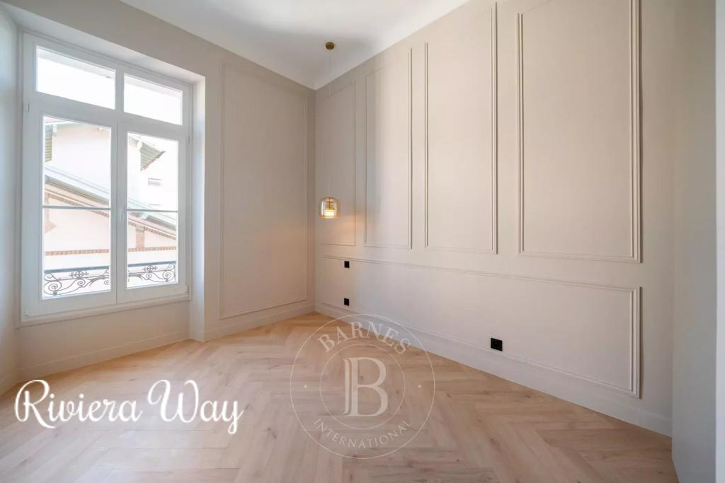 4 room apartment in Cannes, photo #2, listing #100826208