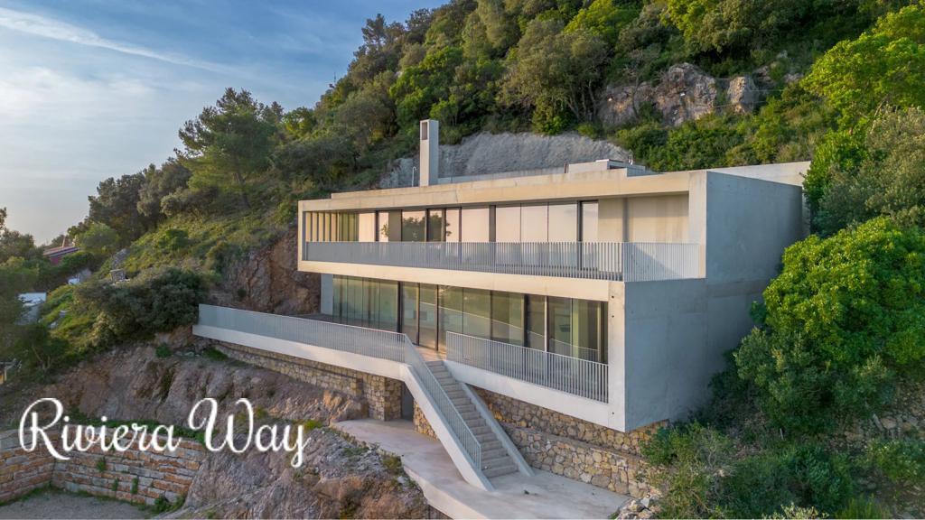 6 room villa in Hyères, photo #2, listing #105406812