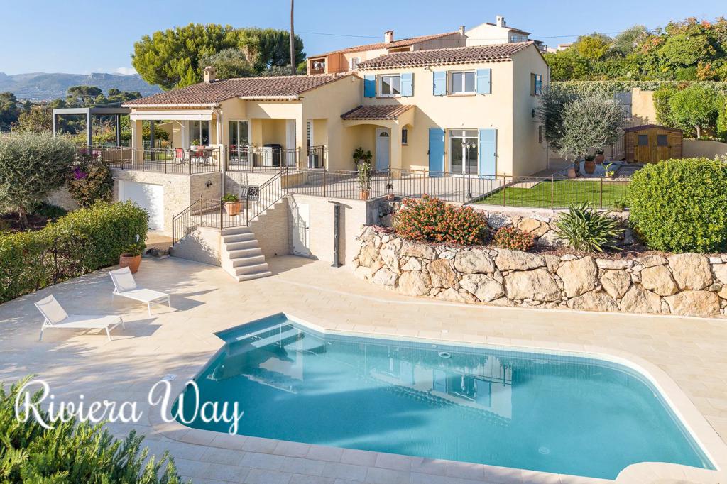 Villa in St-Laurent-du-Var, photo #10, listing #104619774