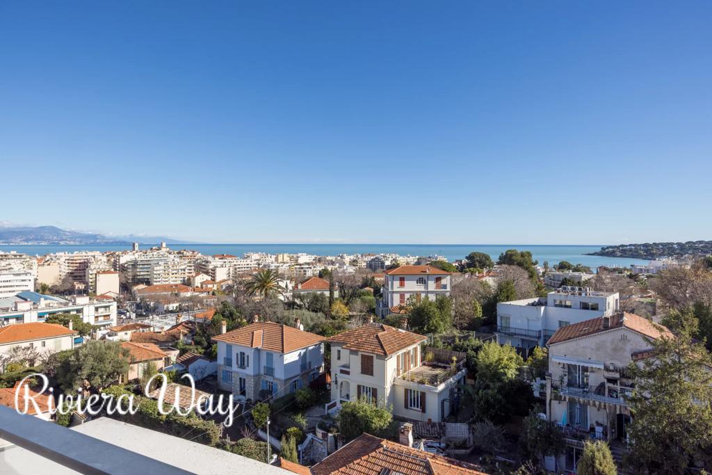 3 room apartment in Antibes, photo #10, listing #105590772