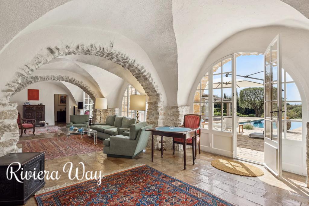 9 room villa in La Colle-sur-Loup, photo #5, listing #102989502