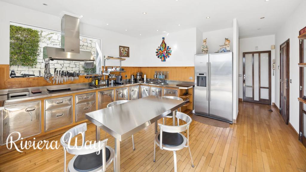 8 room villa in Villeneuve-Loubet, photo #7, listing #106513848