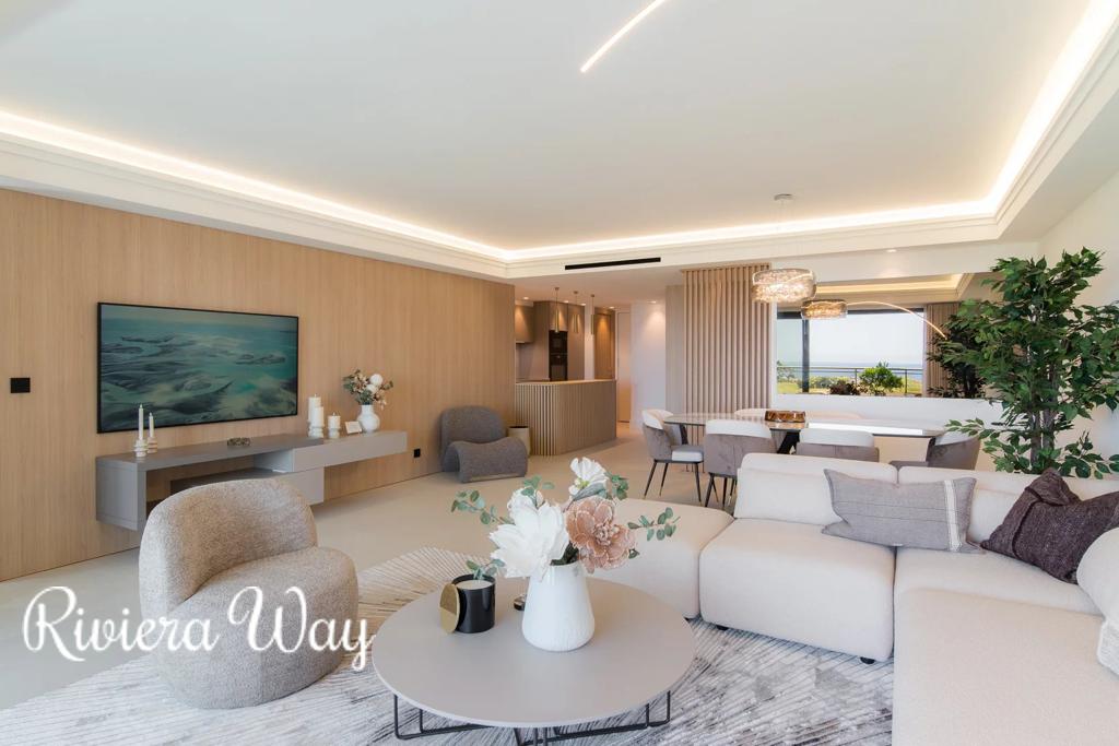 4 room apartment in Cannes, photo #6, listing #106515822