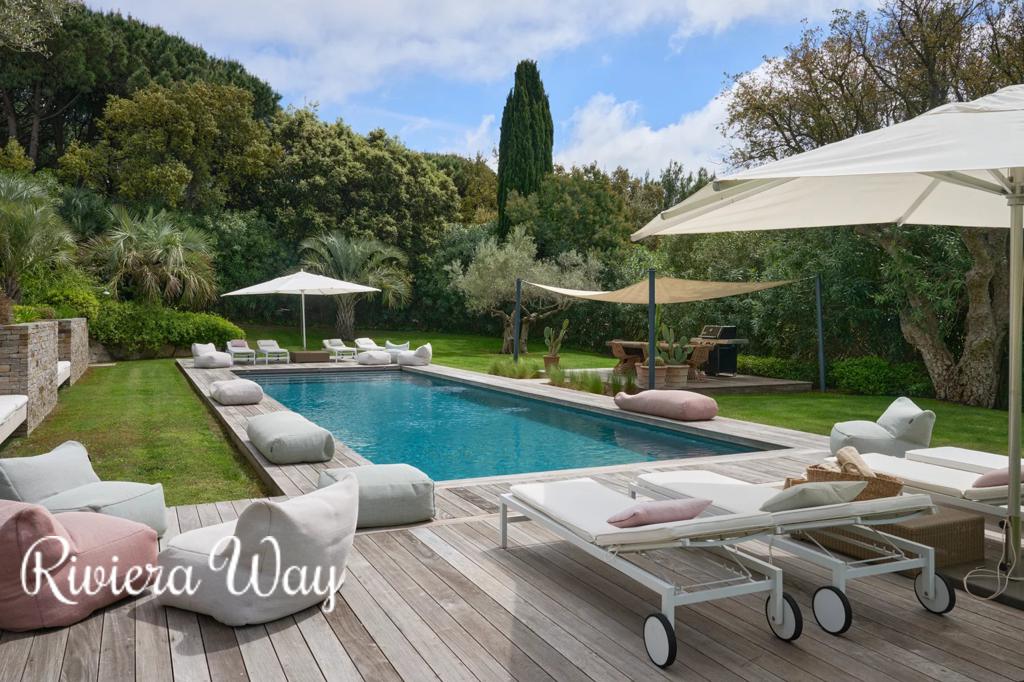 8 room villa in Saint-Tropez, photo #1, listing #81756528