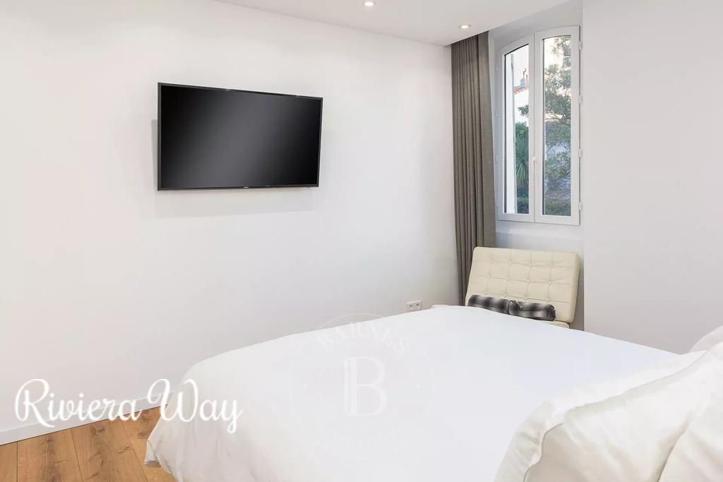 4 room apartment in Cannes, photo #6, listing #101187786