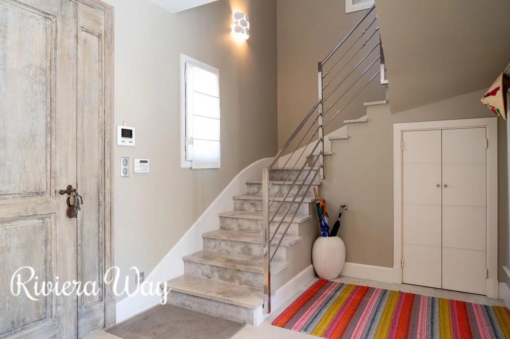 6 room villa in Mougins, photo #8, listing #106328880