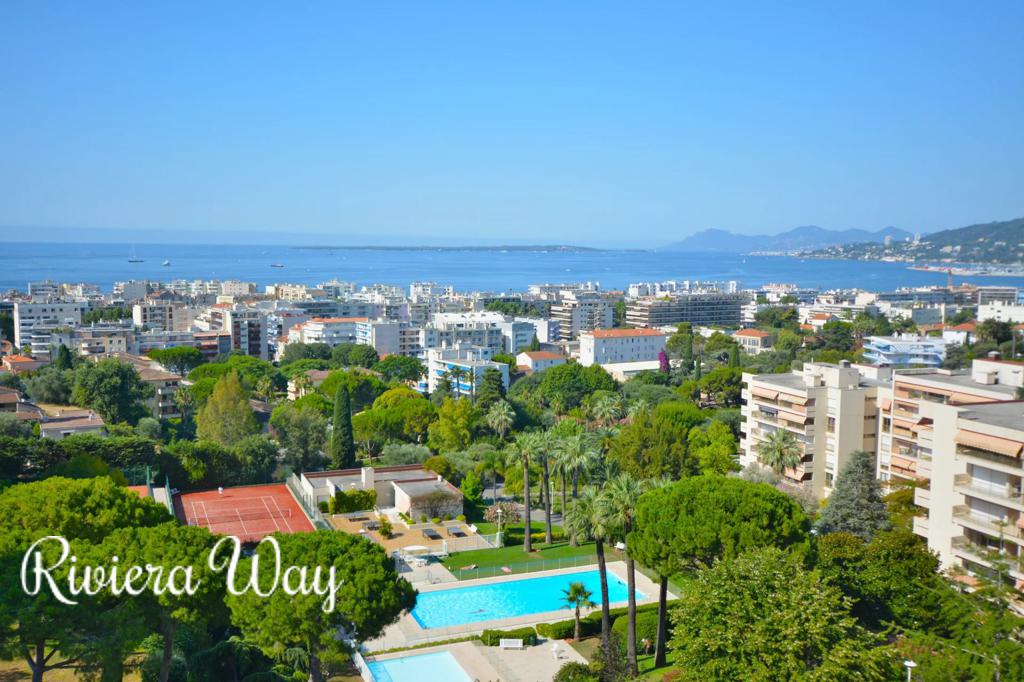 3 room apartment in Antibes, photo #1, listing #106626156