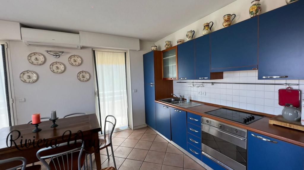 4 room apartment in Cap d'Antibes, photo #1, listing #89853918