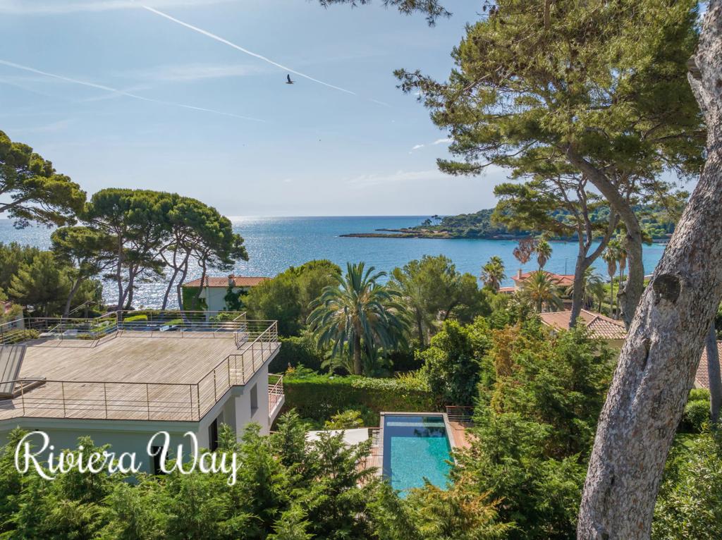 6 room villa in Cap d'Antibes, photo #10, listing #103228986