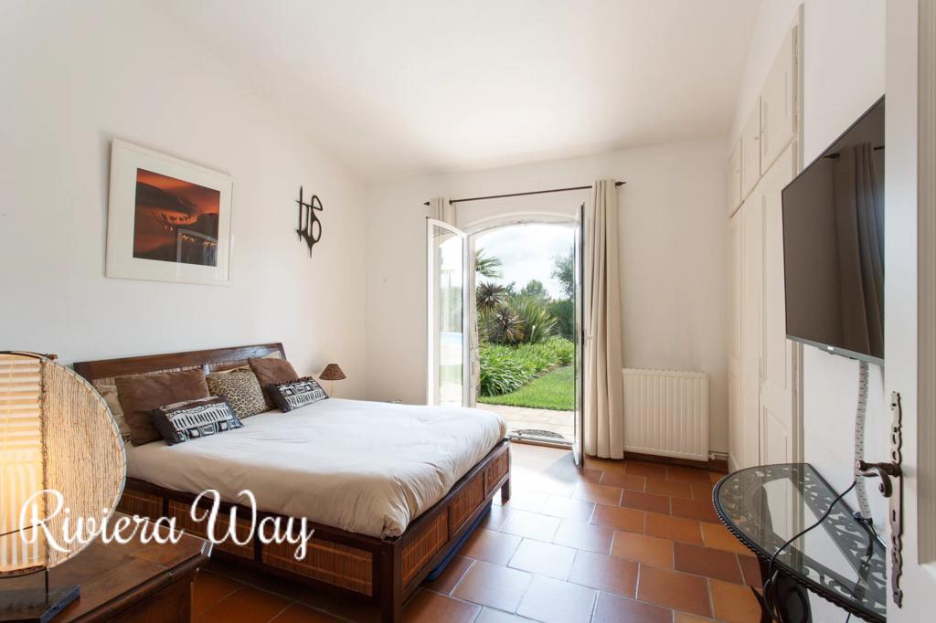 6 room villa in Grasse, photo #9, listing #92740620