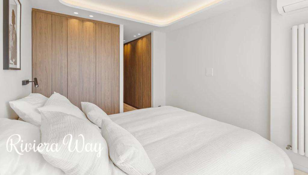 3 room apartment in Cannes, photo #8, listing #106063734