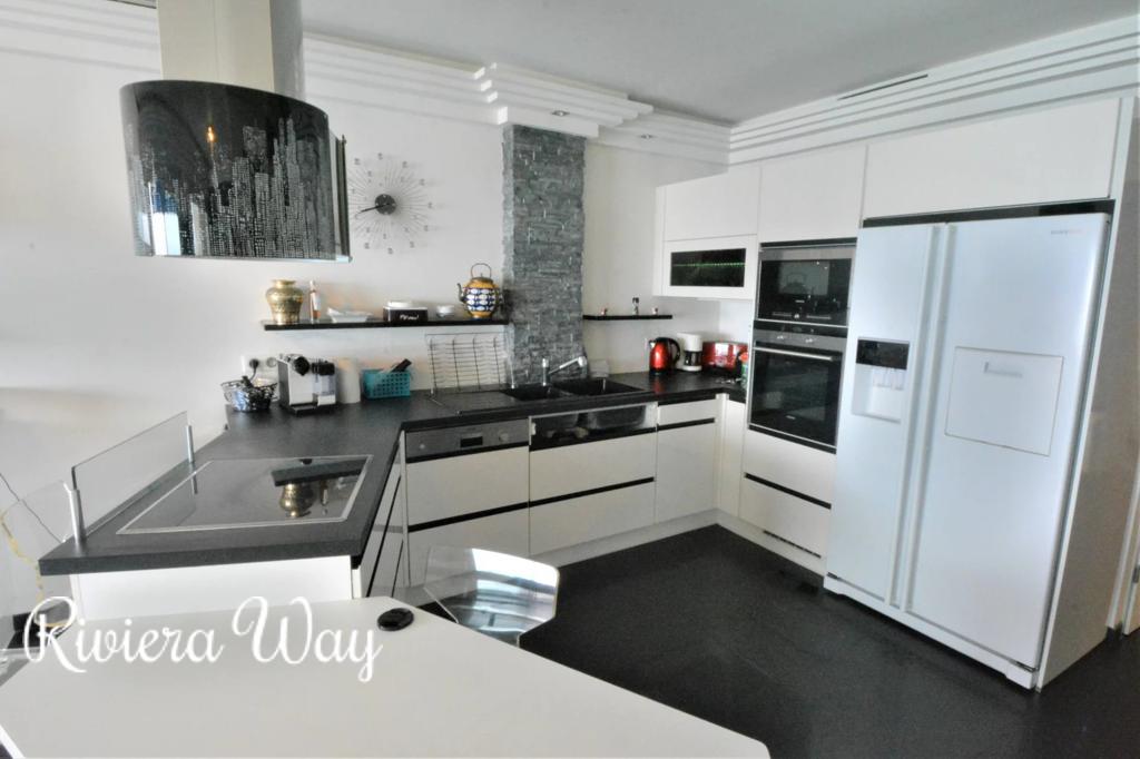 3 room apartment in Juan-les-Pins, photo #2, listing #83212584