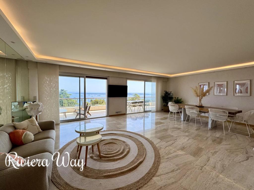 5 room apartment in Californie - Pezou, photo #2, listing #103941642