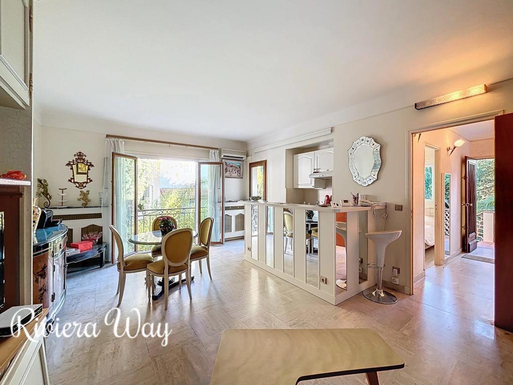 4 room villa in Cap d'Antibes, photo #6, listing #106390410