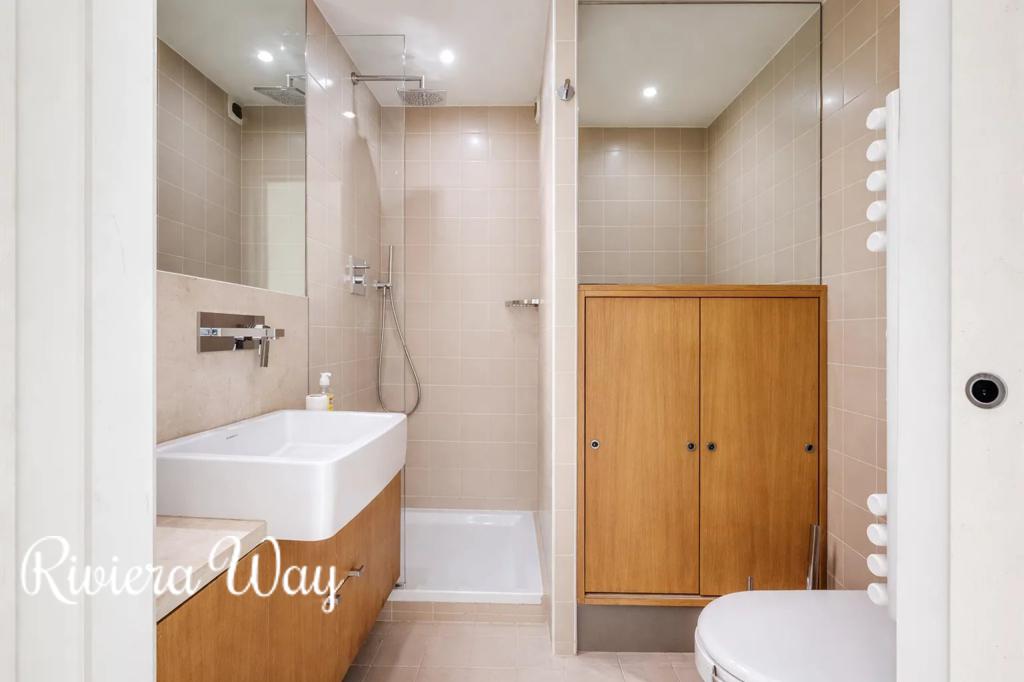 1 room apartment in Boulevard de la Croisette, photo #8, listing #105845670