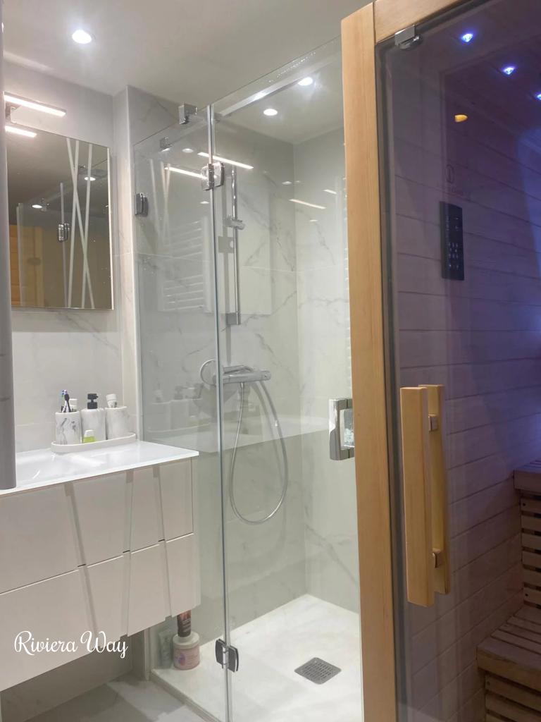 4 room apartment in Èze, photo #4, listing #106563366