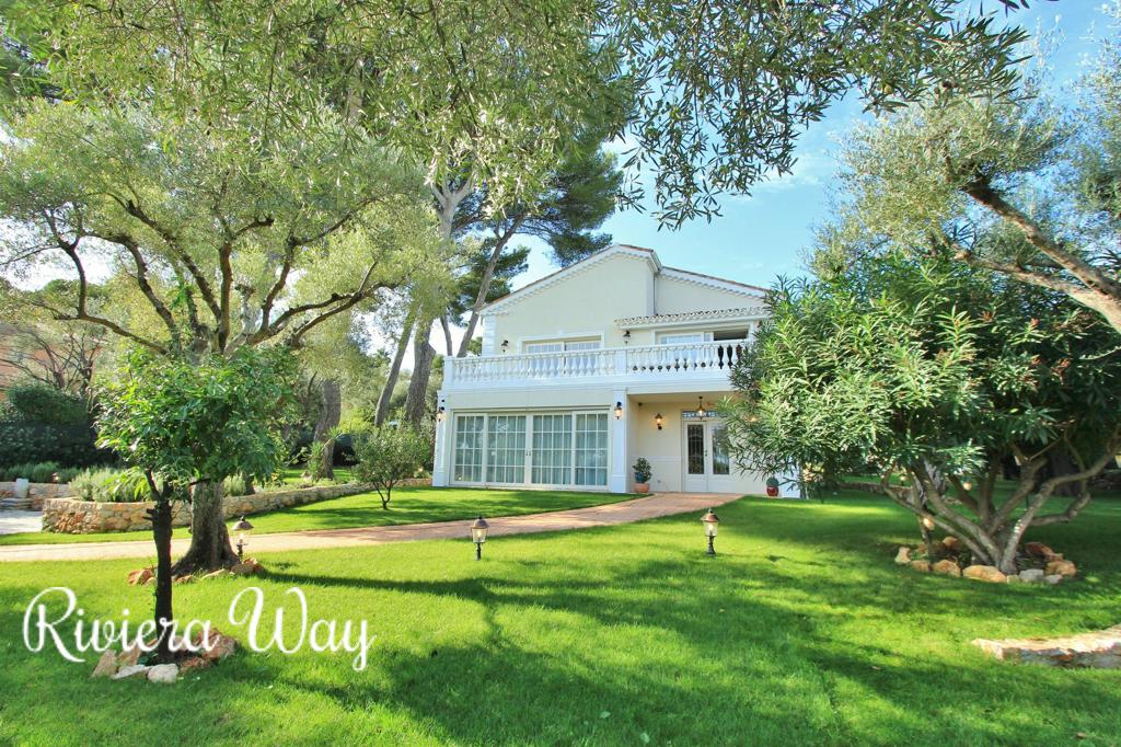 7 room villa in Cap d'Antibes, photo #5, listing #84635880
