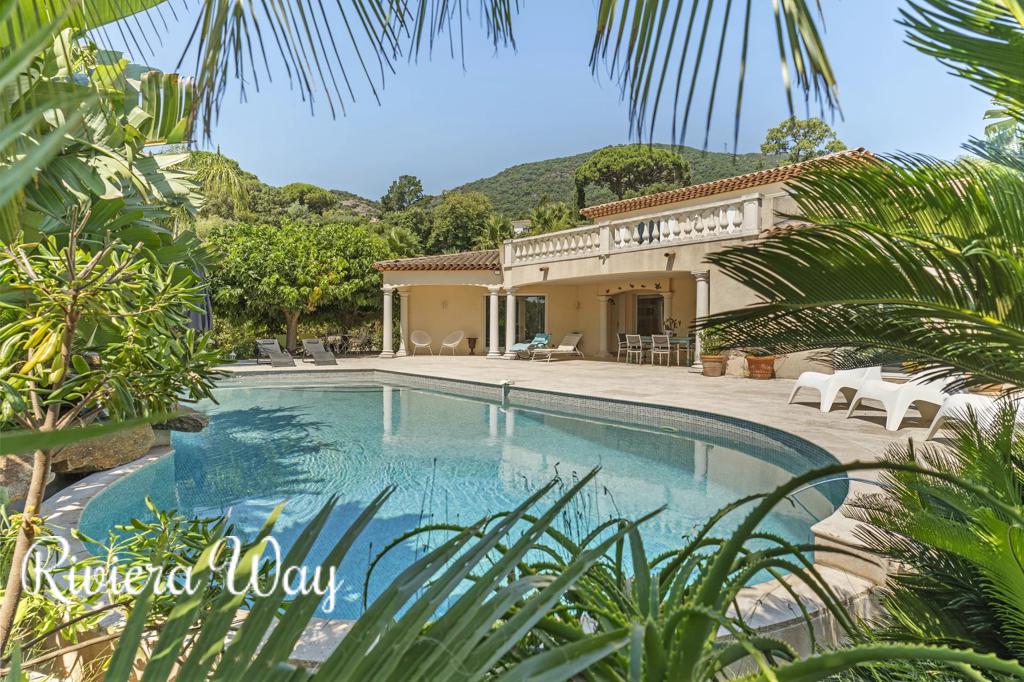 7 room villa in Cavalaire-sur-Mer, photo #6, listing #103714674