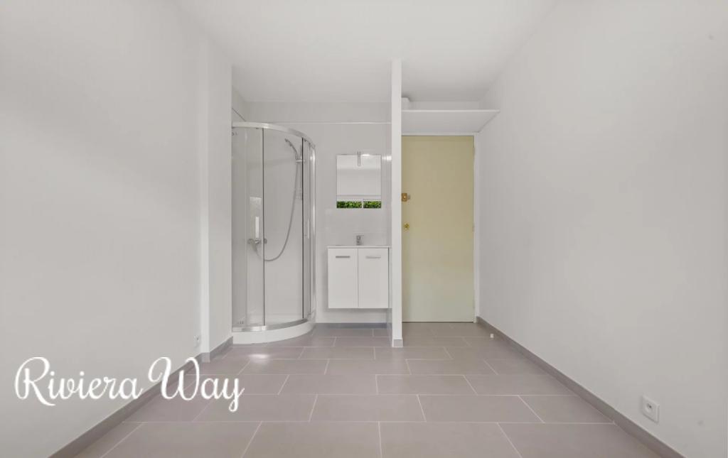 3 room apartment in Cannes, photo #9, listing #106444170