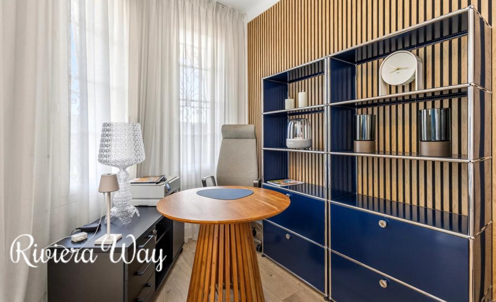 2 room apartment in Cannes, photo #5, listing #106461138
